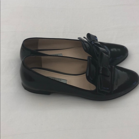 Prada patent leather loafers - Picture 2 of 3